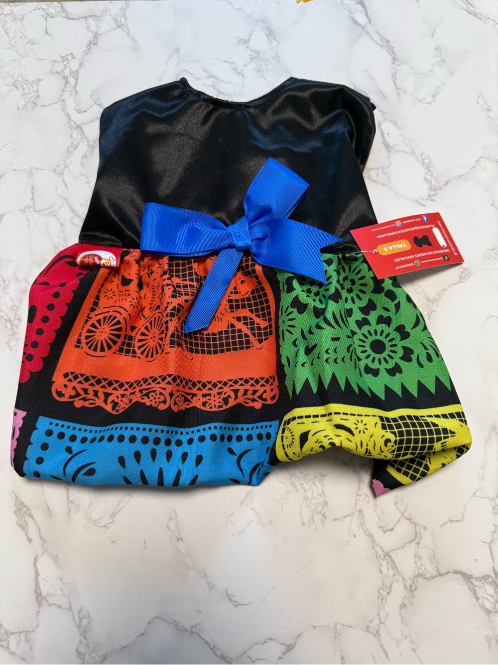 Pet Warrior Dog /Cat Papel Picado multicolor pet Halloween costume.